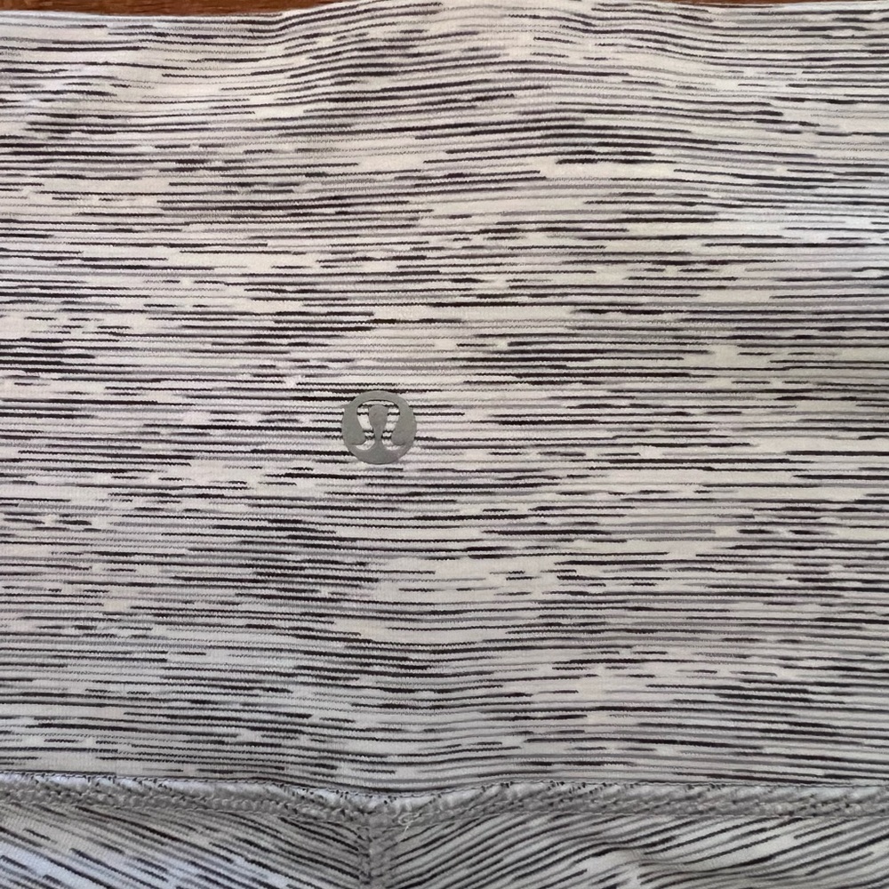 Lululemon | Wunder Under Crop (Hi-Rise) - Picture 6 of 7